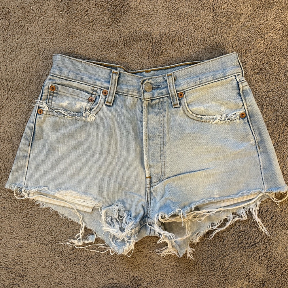 Levi’s Denim Shorts - Light Wash